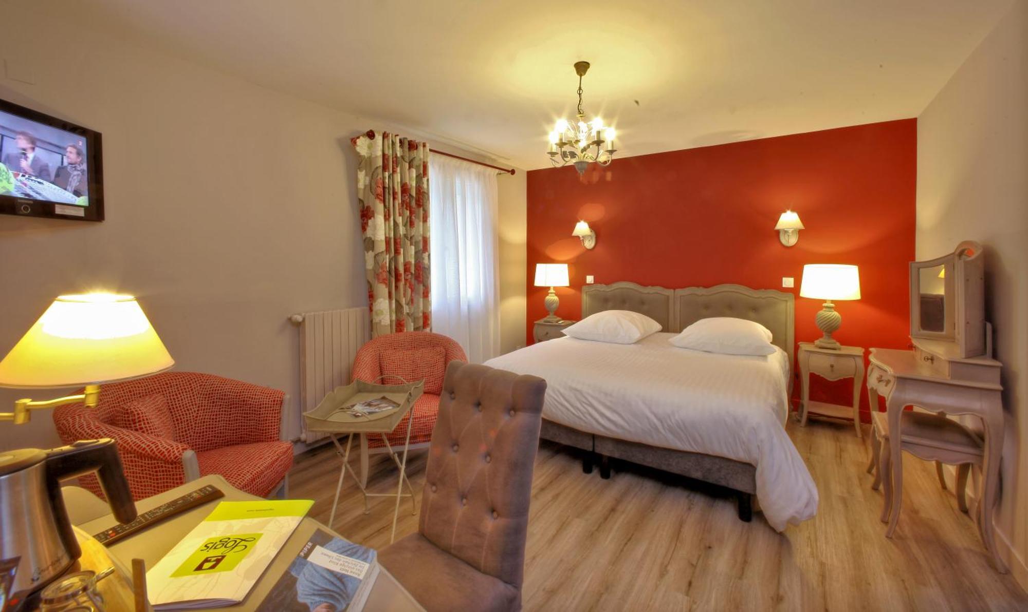 Logis Auberge De La Truffe Sorges Exterior foto